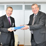 Photo: Mr. Josef Winter, Chief Compliance Officer, Siemens AG (left) with Mr. Yury Fedotov, UNODC Executive Director at the signing ceremony