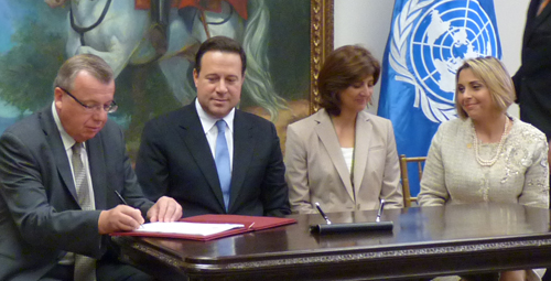 Photo: UNODC: Delegation at the signing ceremony