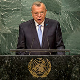 Исполнительный директор УНП ООН Юрий Федотов во время своего выступления на открытии заседания высокого уровня Организации Объединенных Наций по делам беженцев и мигрантов в рамках71-й Генеральной Ассамблеи ООН. Фото: ООН/Чиа Пак
