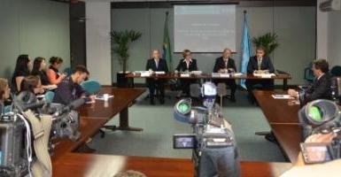 Representantes da ANVISA, SENAD, UNODC e PF respondem a perguntas de jornalistas sobre o Relatório 2010 da JIFE