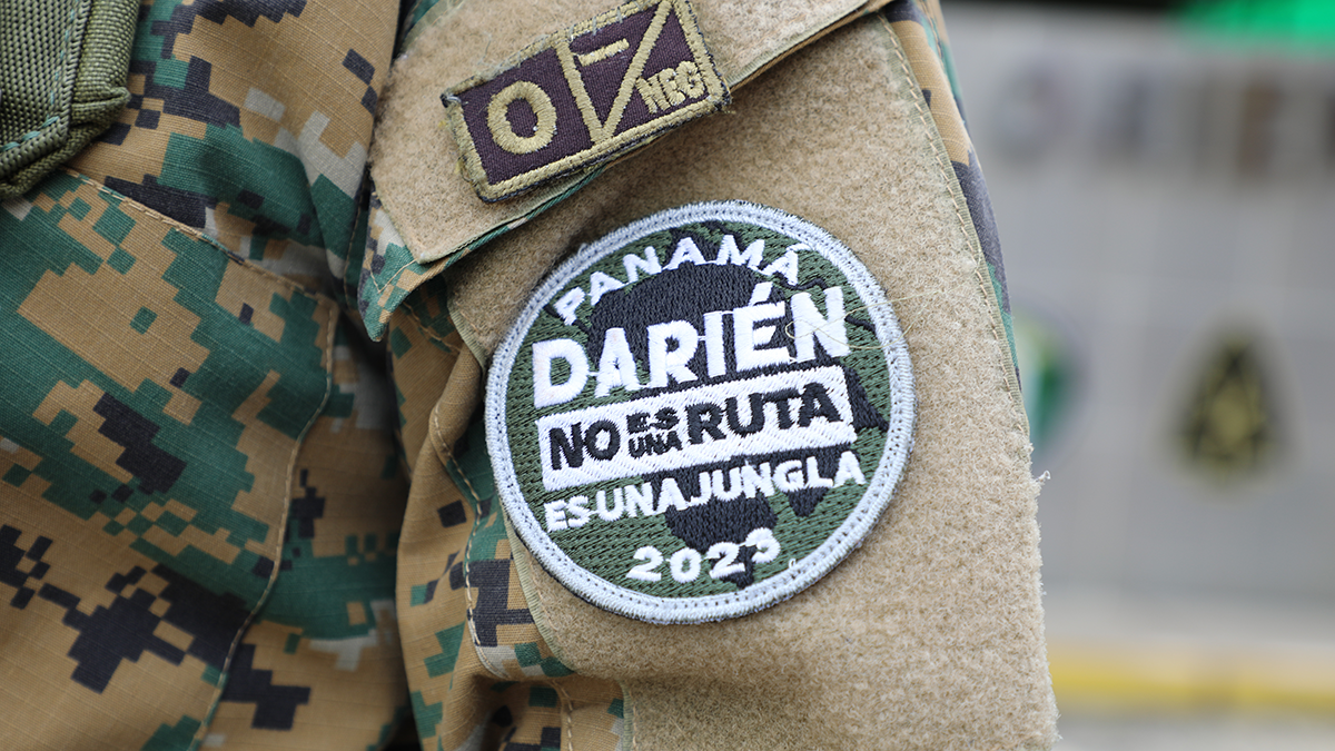 <p>Translated into English, the text reads: "The Darien Gap is not a route, it is a jungle."</p>