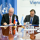 Photo: President of the Supreme Court of Panama José Ayú Prado Canals and UNODC Deputy- Executive Director Aldo Lale-Demoz.