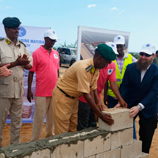 Торжественное начало проекта построения новой тюрьмы Могадишо и судебного комплекса. Фото: УНП ООН