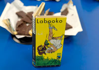 Chocolat autrichien issu du commerce équitable, dont son approvisionnement est soutenu par un projet de développement alternatif de l'ONUDC en Colombie. Photo: UNODC 