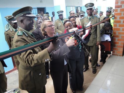 Swedish Ambassor cuts ribbon to hand over VCT Centre to Zambian Prisons Service