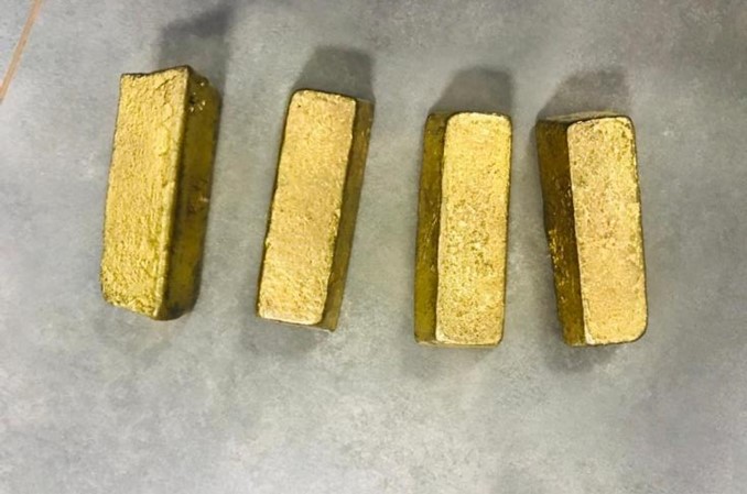Gold bars seized in Dakar, October 2022