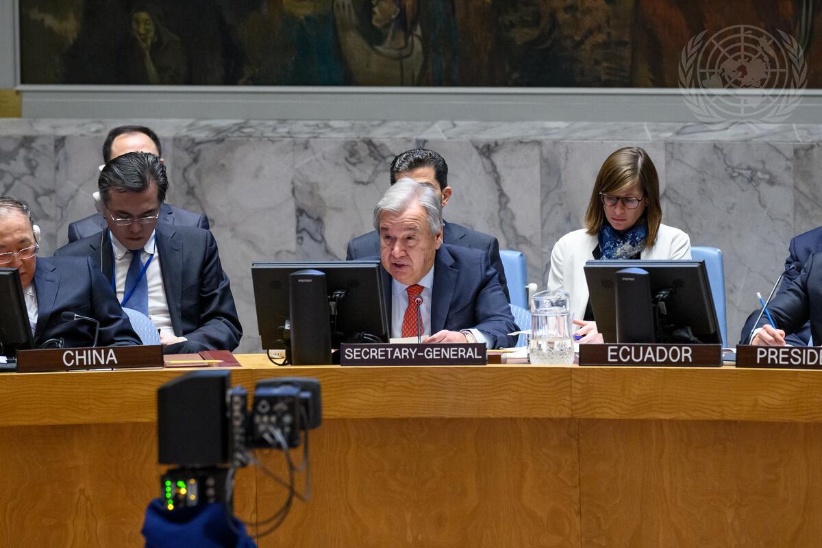 Secretary-General António Guterres speaking at the Security Council.