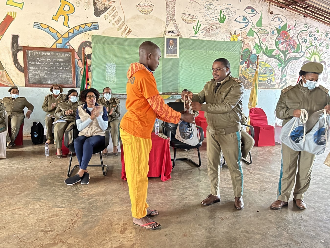 <p><span style="color: #808080;">Caption: Youth inmate receives Nelson Mandela kit. </span><span style="color: #808080;">© UNODC</span></p>
