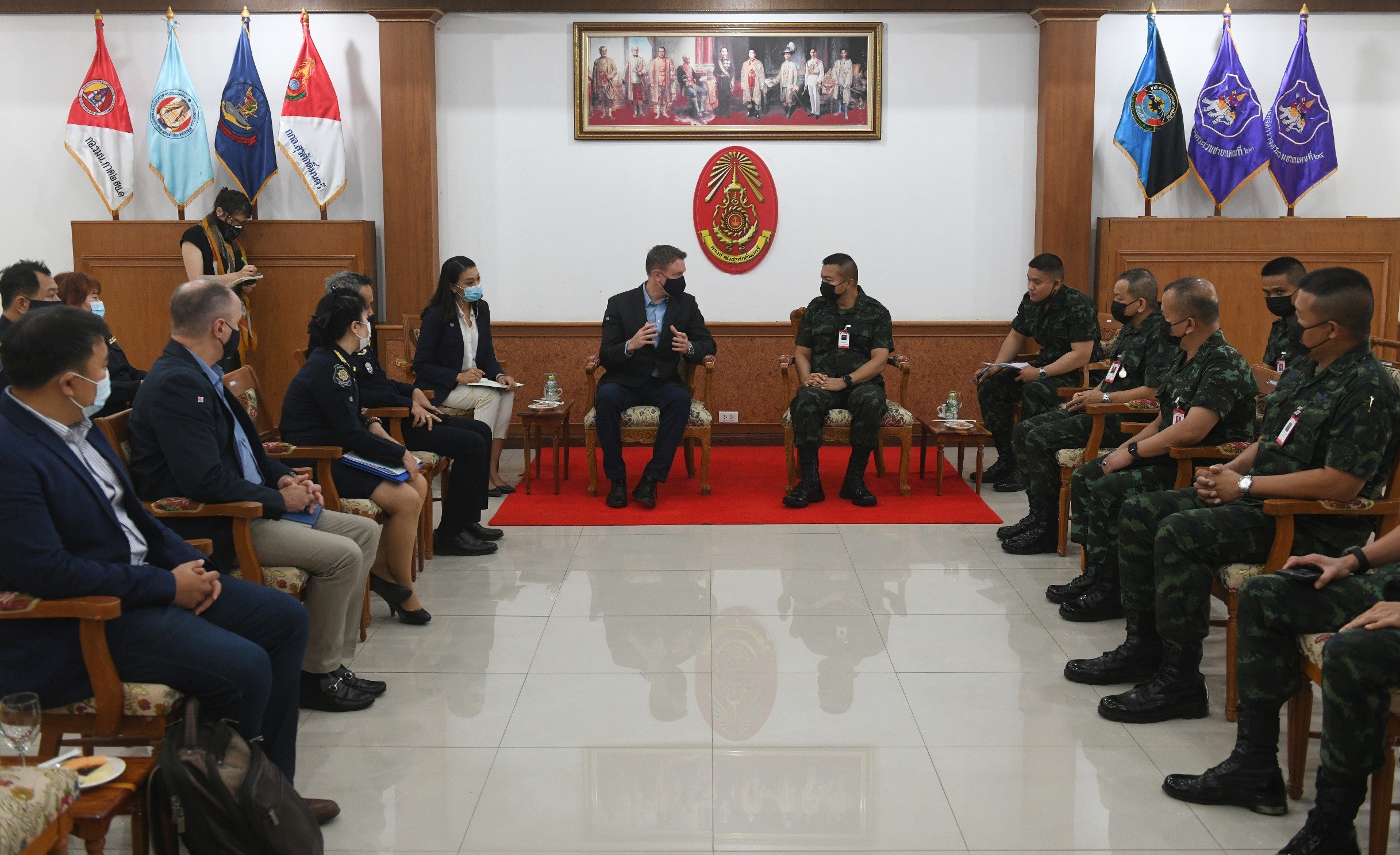 <p>Regional Representative Jeremy Douglas and Surasakmontri Task Force Commander Major General Boonsin Padklang discuss the situation on the border with Laos and the significant increase in trafficking the last year</p>